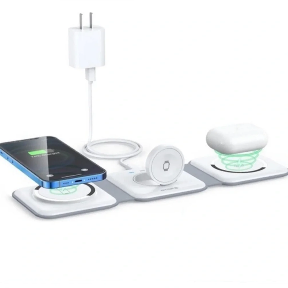 UCOMX 3 in 1 Portable Magnetic Wireless Charger - White